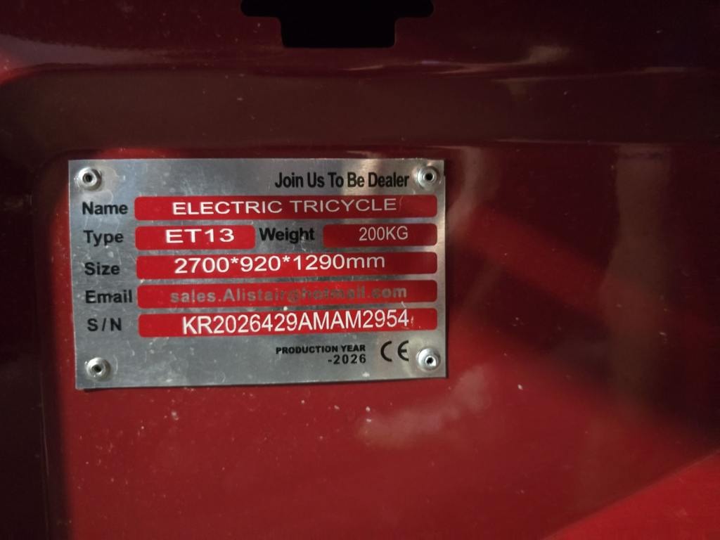ET13 manufacturer plate listing 2026 production year, 2700 x 920 x 1290 mm dimensions and 200 kg vehicle weight