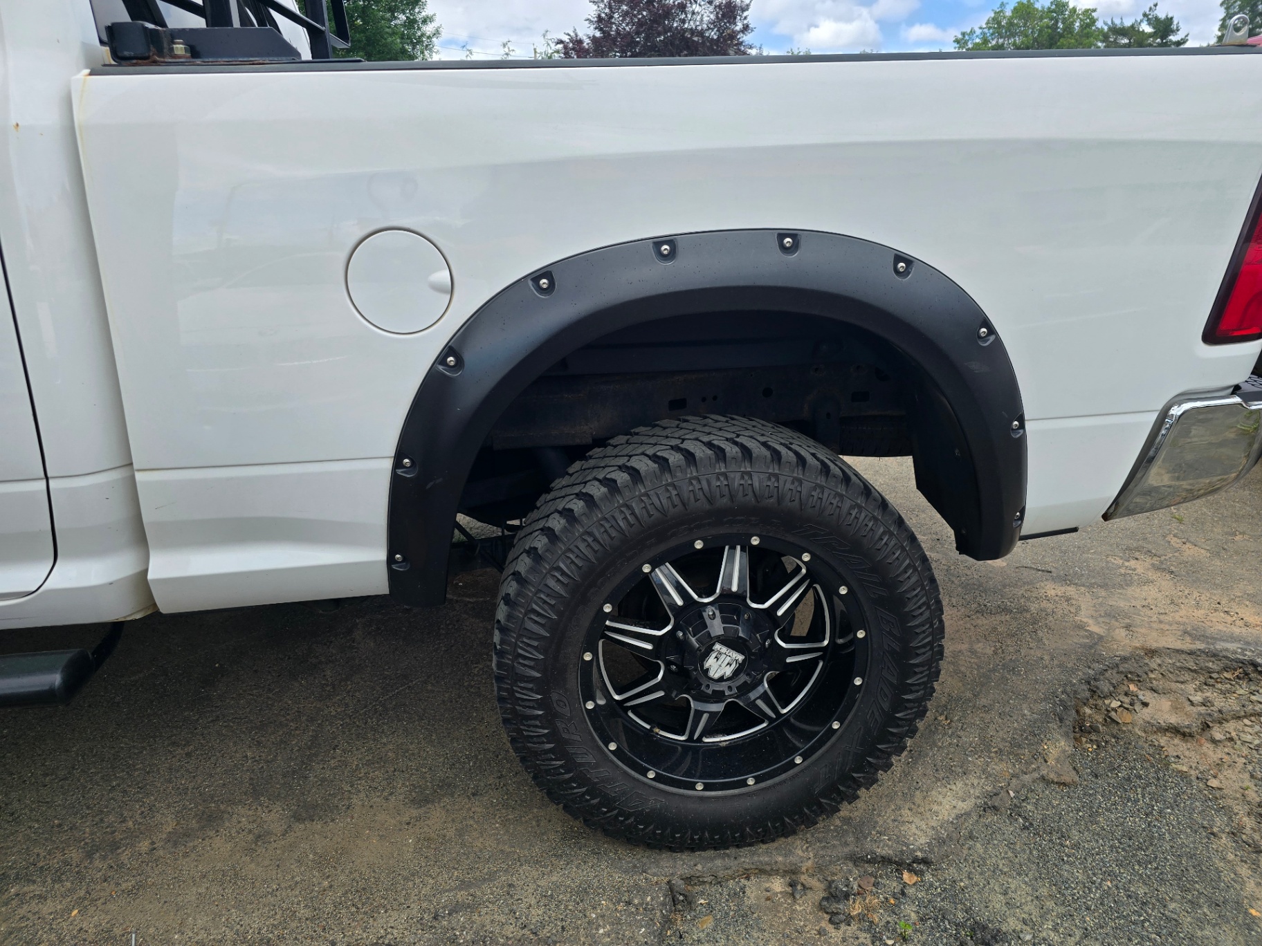 2016 Ram 2500 Heavy Duty HEMI 5.7L 4WD photo 3 for sale at George Church Inc in Fanwood, NJ